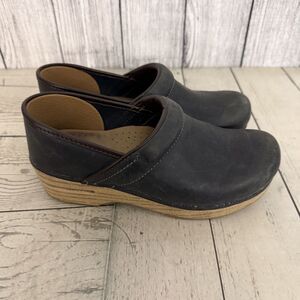 Dansko Women's Size 38 Black Leather Professional Slip-On Clogs Comfort Shoes